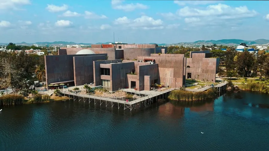 Museo junto al lago, vista aérea