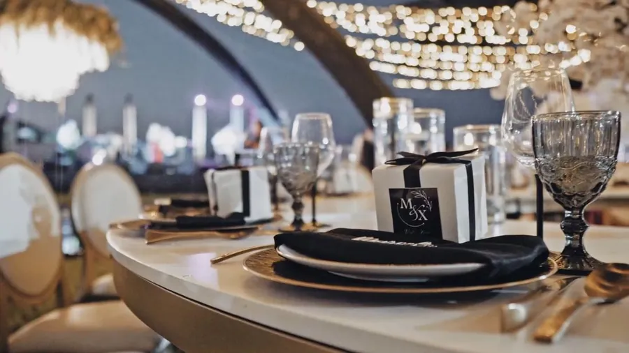 Montaje de mesa para boda